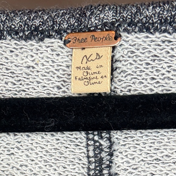 Free People Size XS Black and Gray Knit Sweatshirt with raw seams - Picture 2 of 4